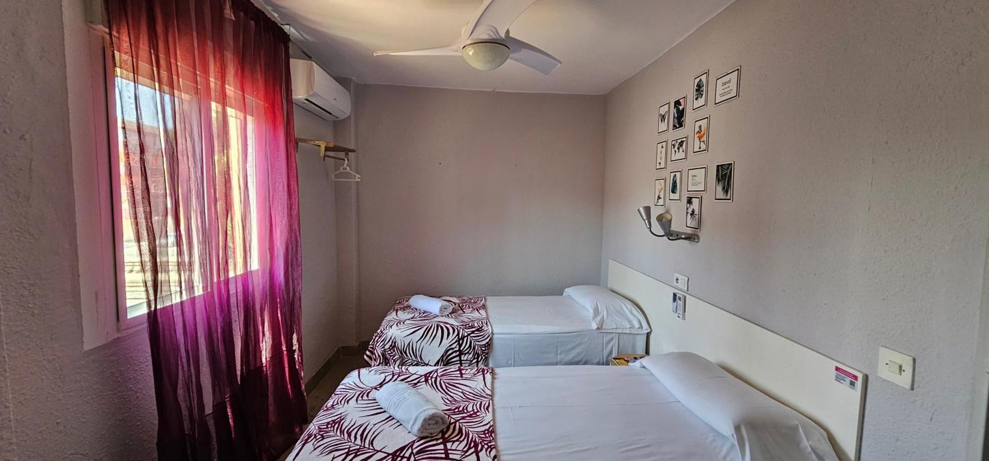 Hostal La Cabana Salou Esterno foto
